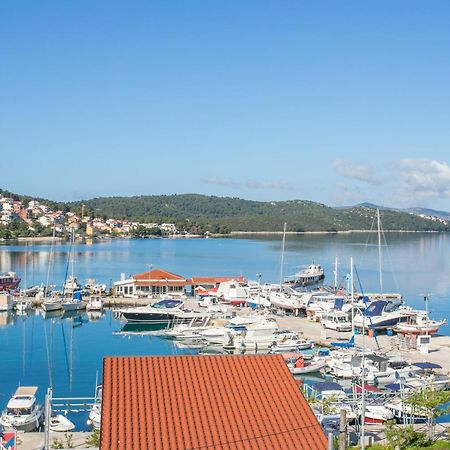 Seaside Apartments With A Swimming Pool Okrug Gornji, Ciovo - 11374 Trogir Exterior photo
