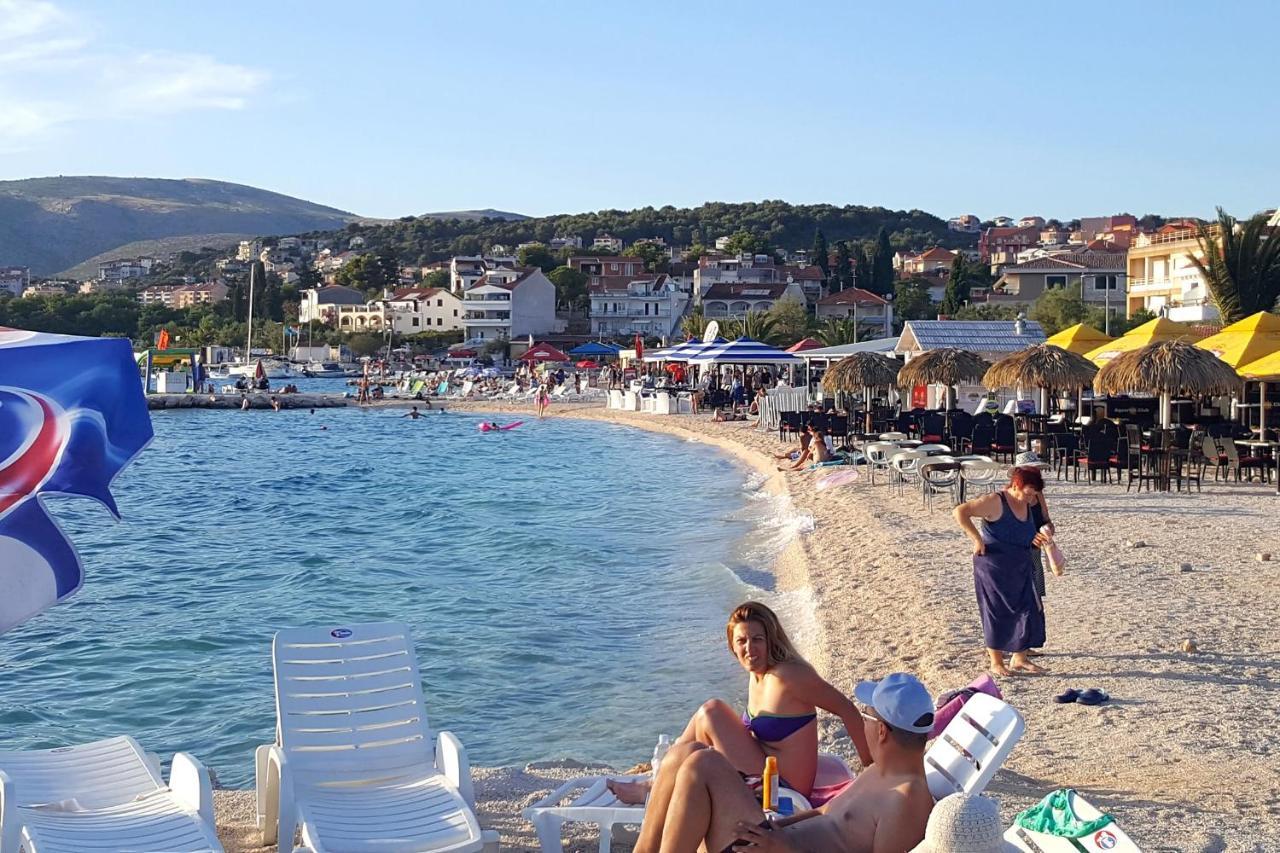Seaside Apartments With A Swimming Pool Okrug Gornji, Ciovo - 11374 Trogir Exterior photo