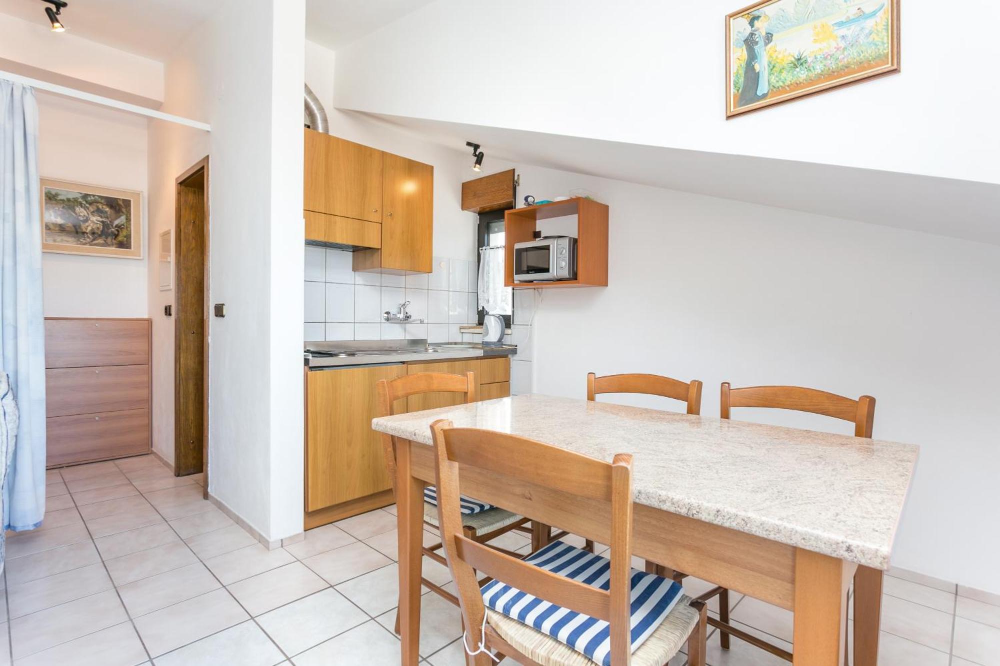 Seaside Apartments With A Swimming Pool Okrug Gornji, Ciovo - 11374 Trogir Exterior photo